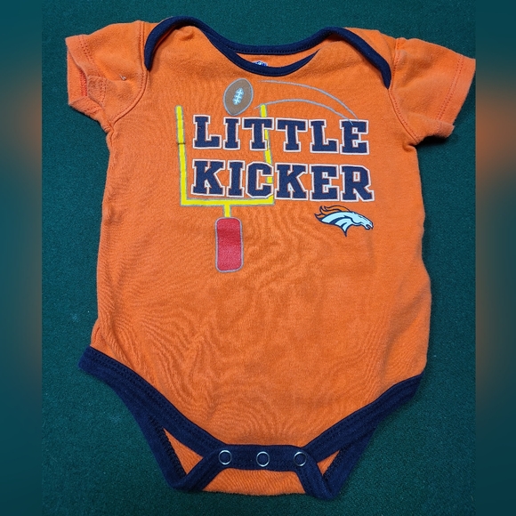 Denver Broncos onesie - Picture 1 of 2